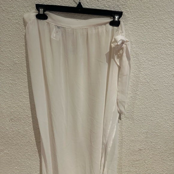 Ladies off white color/side sash swim cover up - Picture 4 of 7